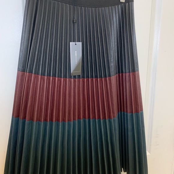 BCBG Max Azaria Elsa Faux Leather Pleated Skirt - Picture 4 of 5